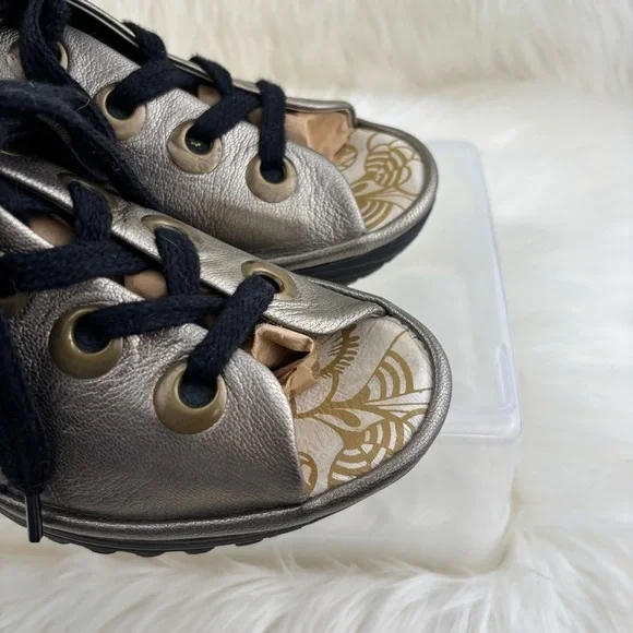 Fly London Silver Wedges Sandals Fashion-Forward Metallic - Picture 8 of 9